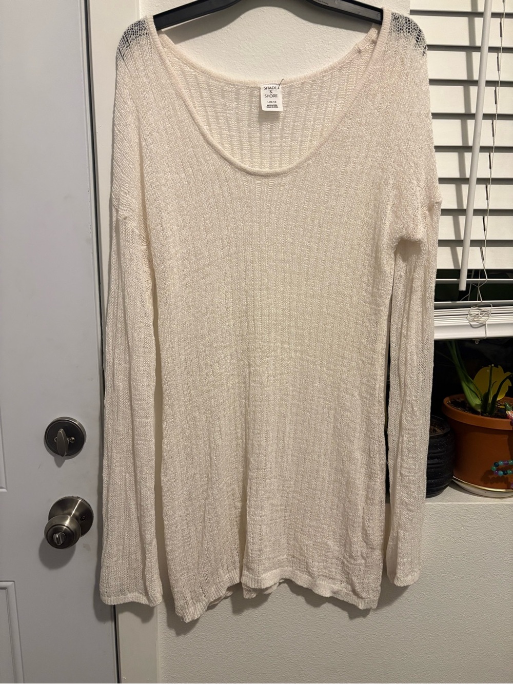 Shade & Shore Cream Lightweight Long Sleeve Scoop Top